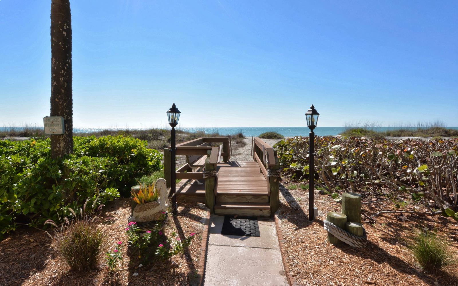 Longboat Beach House in Longboat Key Beach Access - Sarasota Real Estate