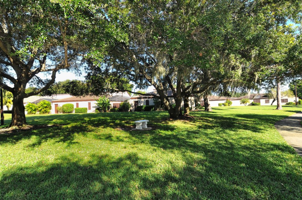 Glen Oak Manor in Sarasota Green Areas