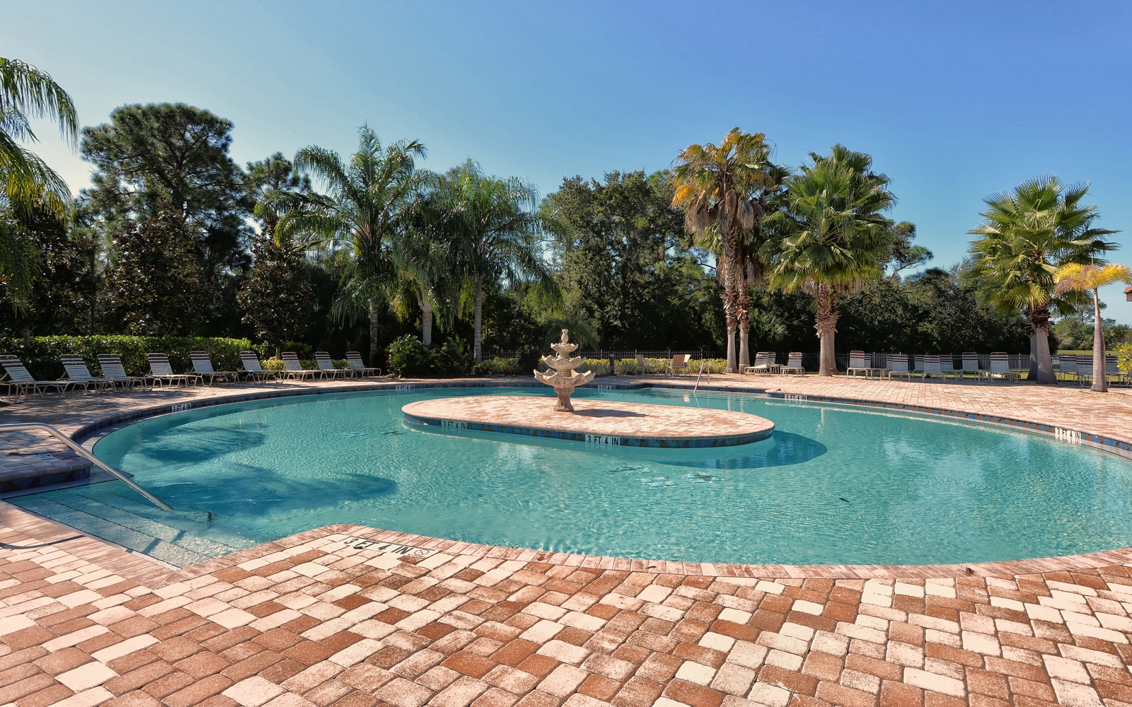 Venetian Falls in Venice : Villas & Homes for Sale in a Gated Community