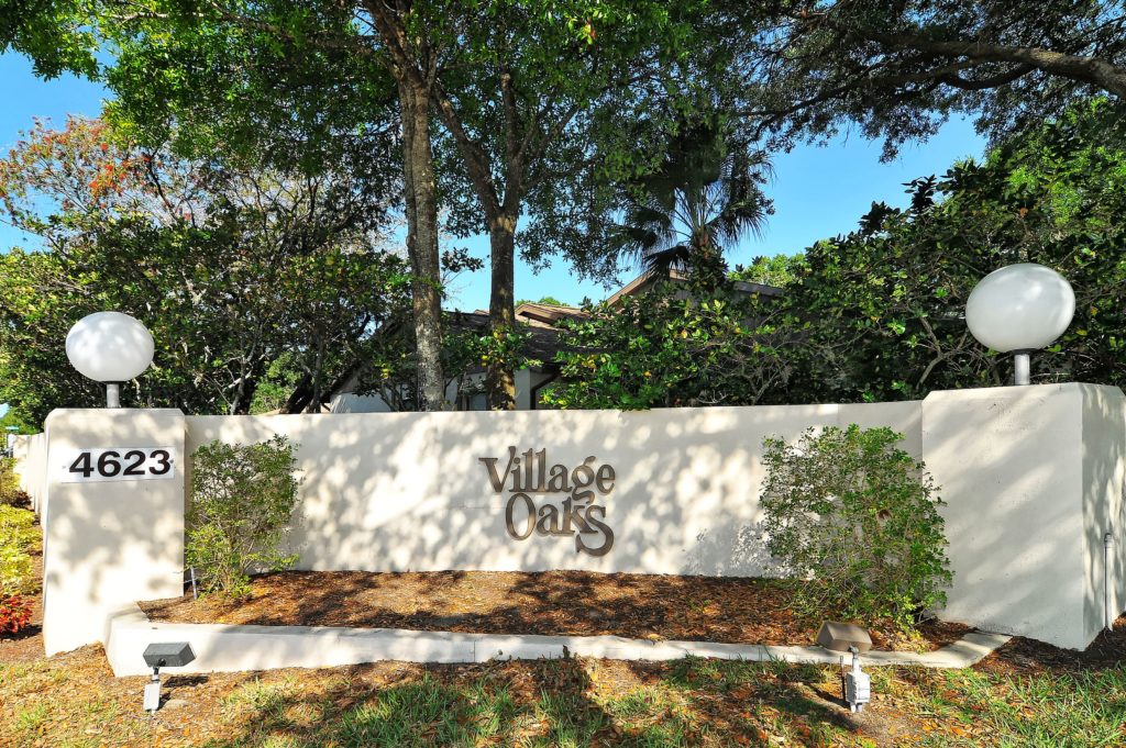 Village Oaks in Sarasota Entrance Sign