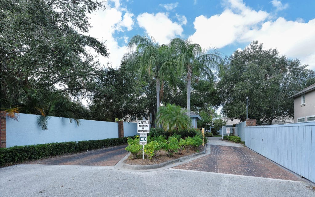 Woodbridge Estates in Sarasota Gate